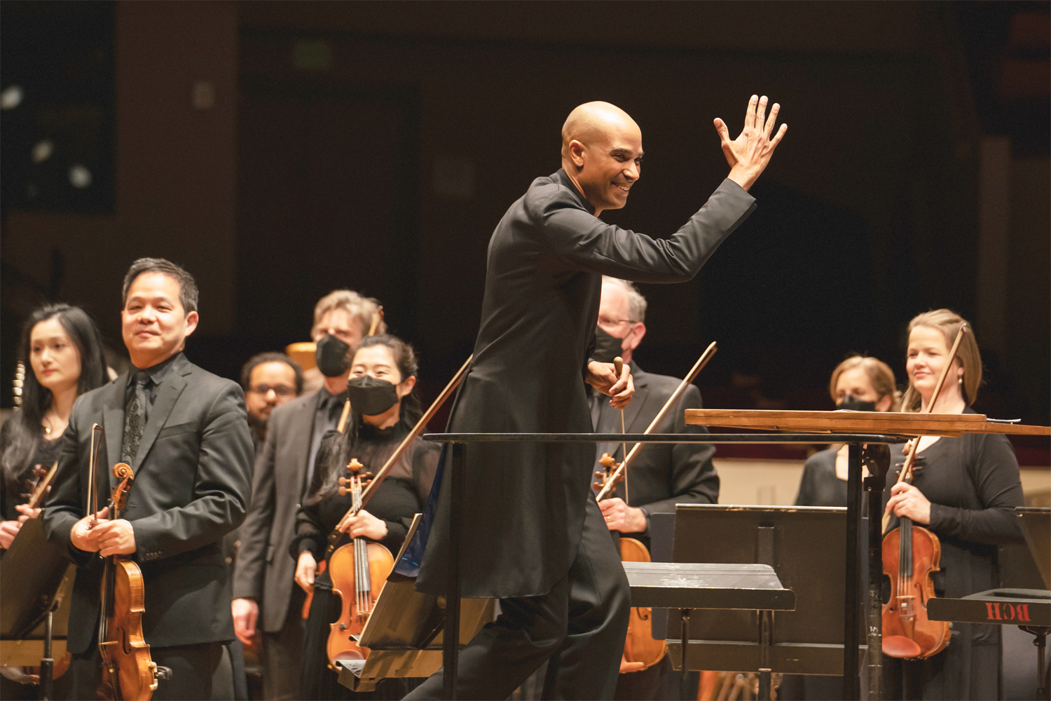 Kevin John Edusei Conducting the Colorado Symphony in 2023